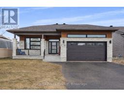 128 LYON STREET, Russell, Ontario