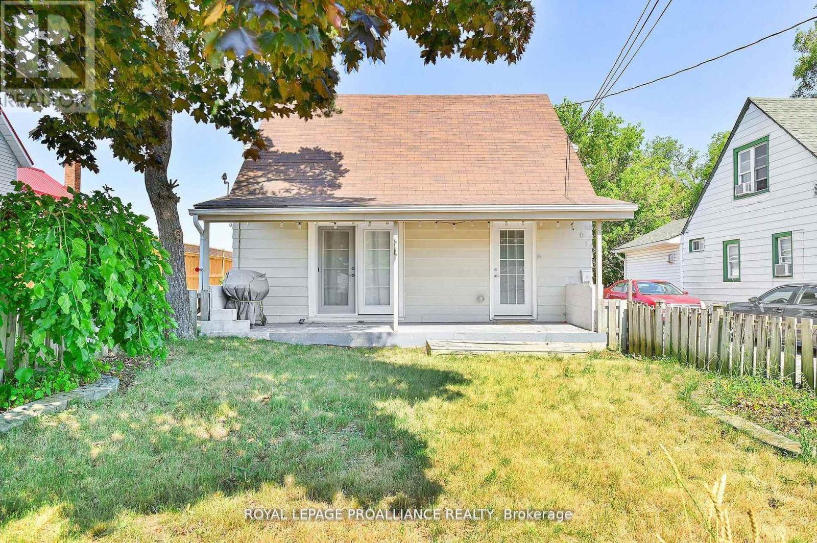 61 Delaney Street, Quinte West, Ontario  K8V 4L7 - Photo 2 - X12961274