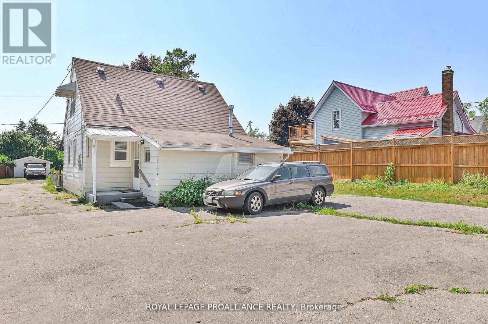 61 Delaney Street, Quinte West, Ontario  K8V 4L7 - Photo 27 - X12961274