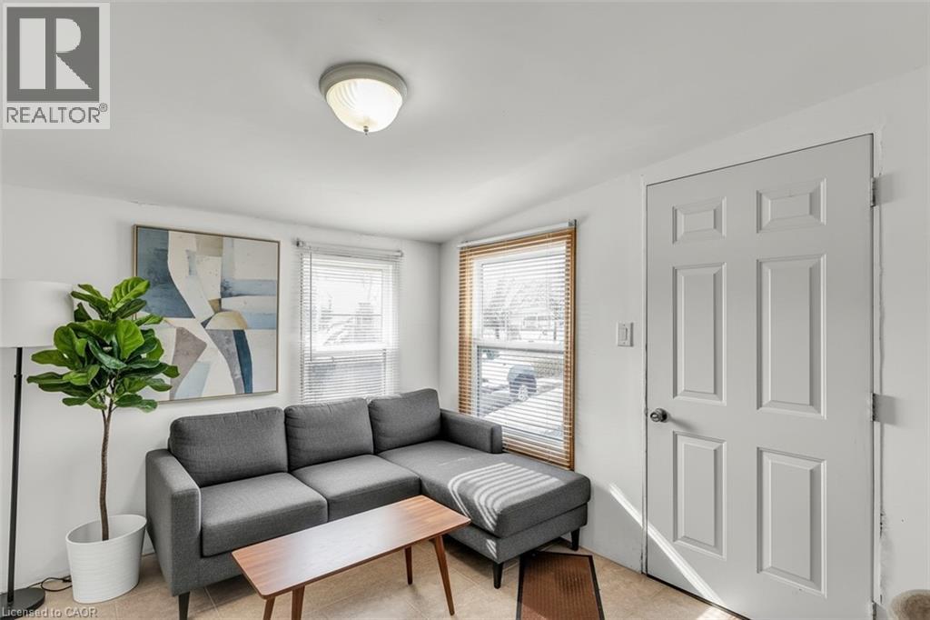 223 Golden Orchard Crescent, Hamilton, Ontario  L9C 6J4 - Photo 3 - 40810902