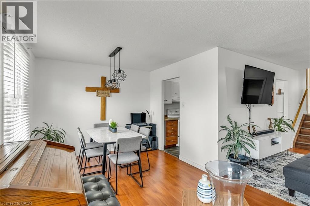 223 Golden Orchard Crescent, Hamilton, Ontario  L9C 6J4 - Photo 7 - 40810902