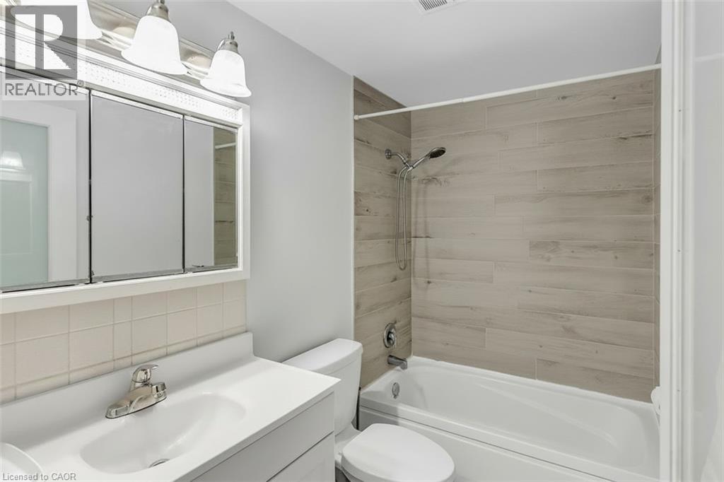 223 Golden Orchard Crescent, Hamilton, Ontario  L9C 6J4 - Photo 15 - 40810902