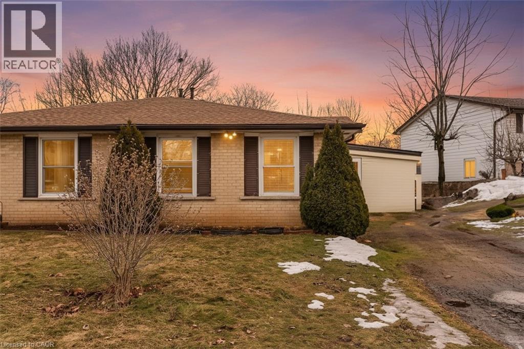 223 Golden Orchard Crescent, Hamilton, Ontario  L9C 6J4 - Photo 2 - 40810902