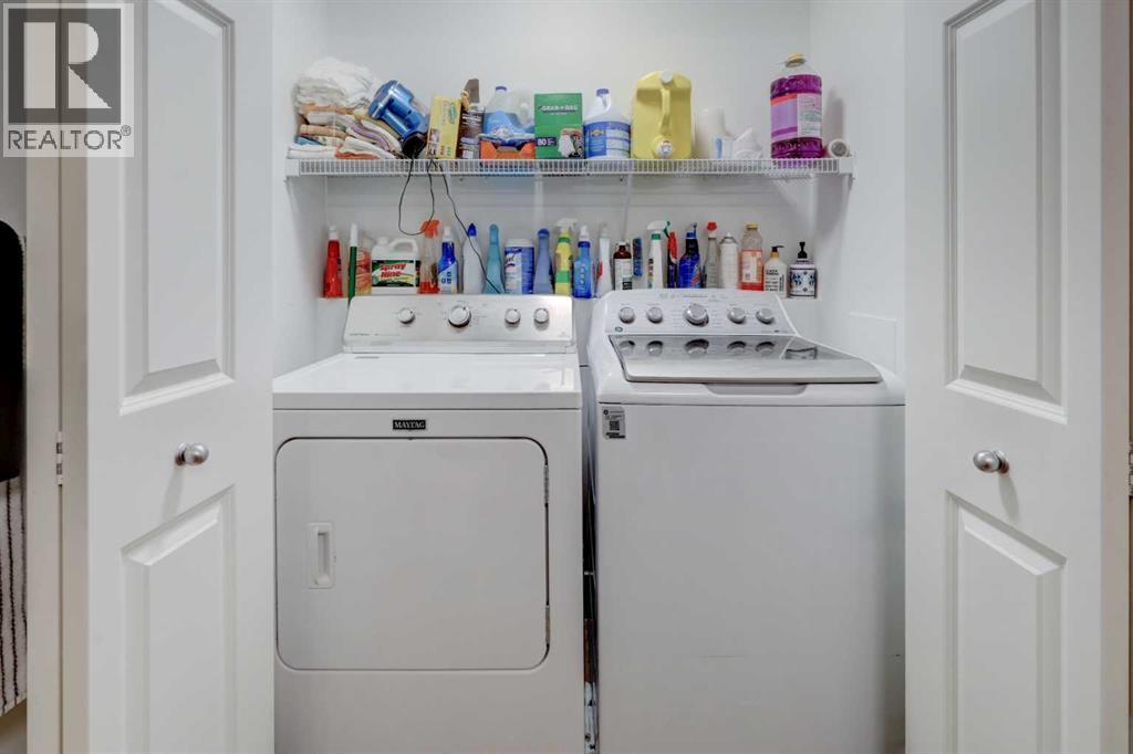 90 Royal Crest Point NW, Calgary, Alberta  T3G 5W5 - Photo 11 - A2295902