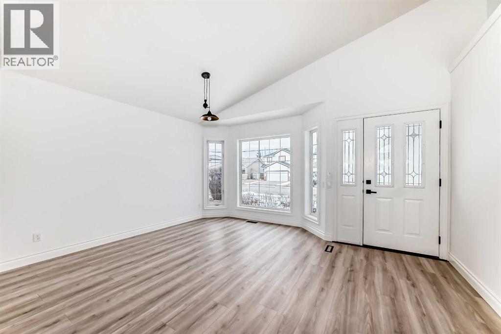 228 Woodside Crescent NW, Airdrie, Alberta  T4B 2G8 - Photo 4 - A2298688