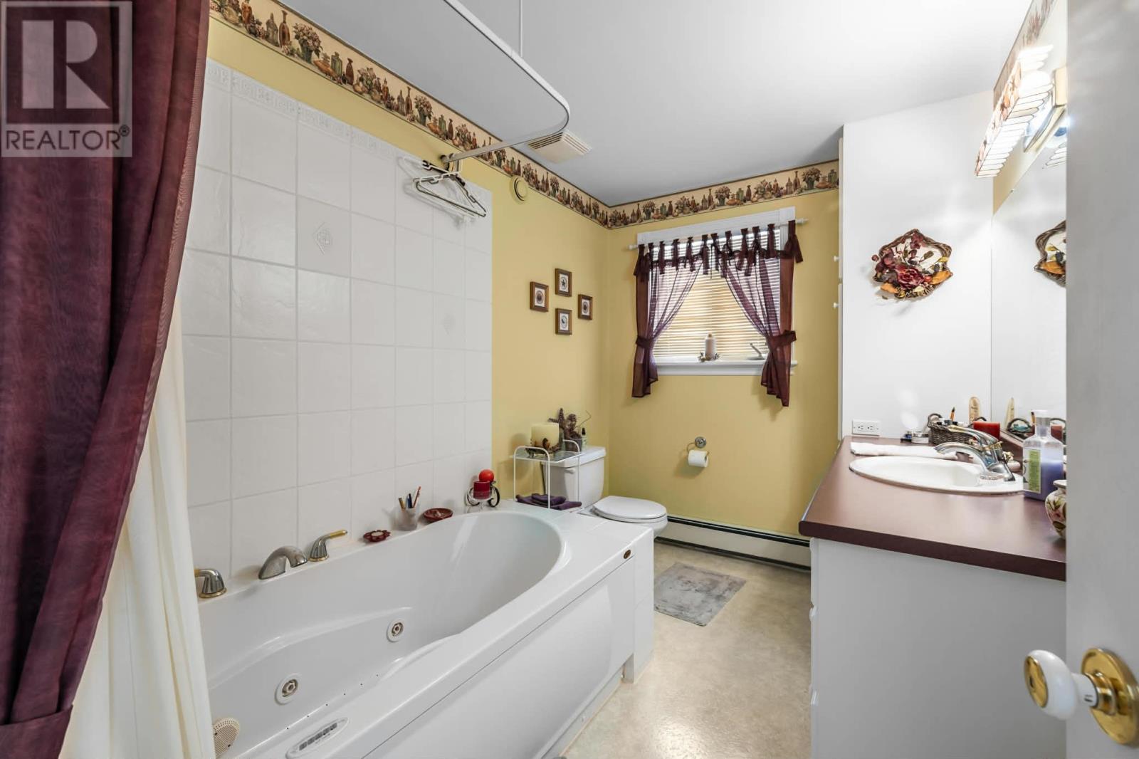 409 Maple Grove Road, Summerside, Prince Edward Island  C1N 5H1 - Photo 12 - 202606372