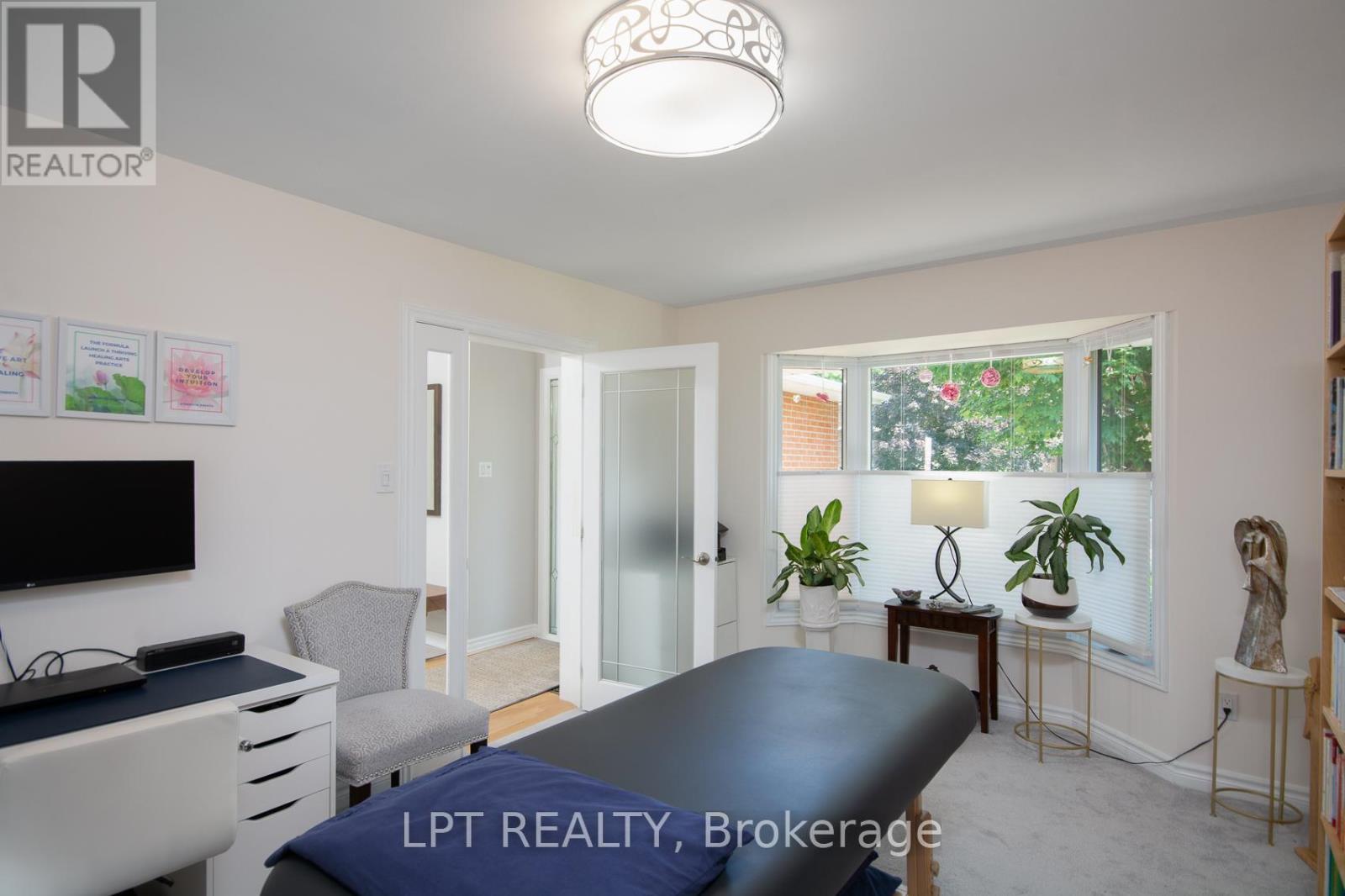 4 Drainie Drive, Ottawa, Ontario  K2L 3J5 - Photo 12 - X12961300