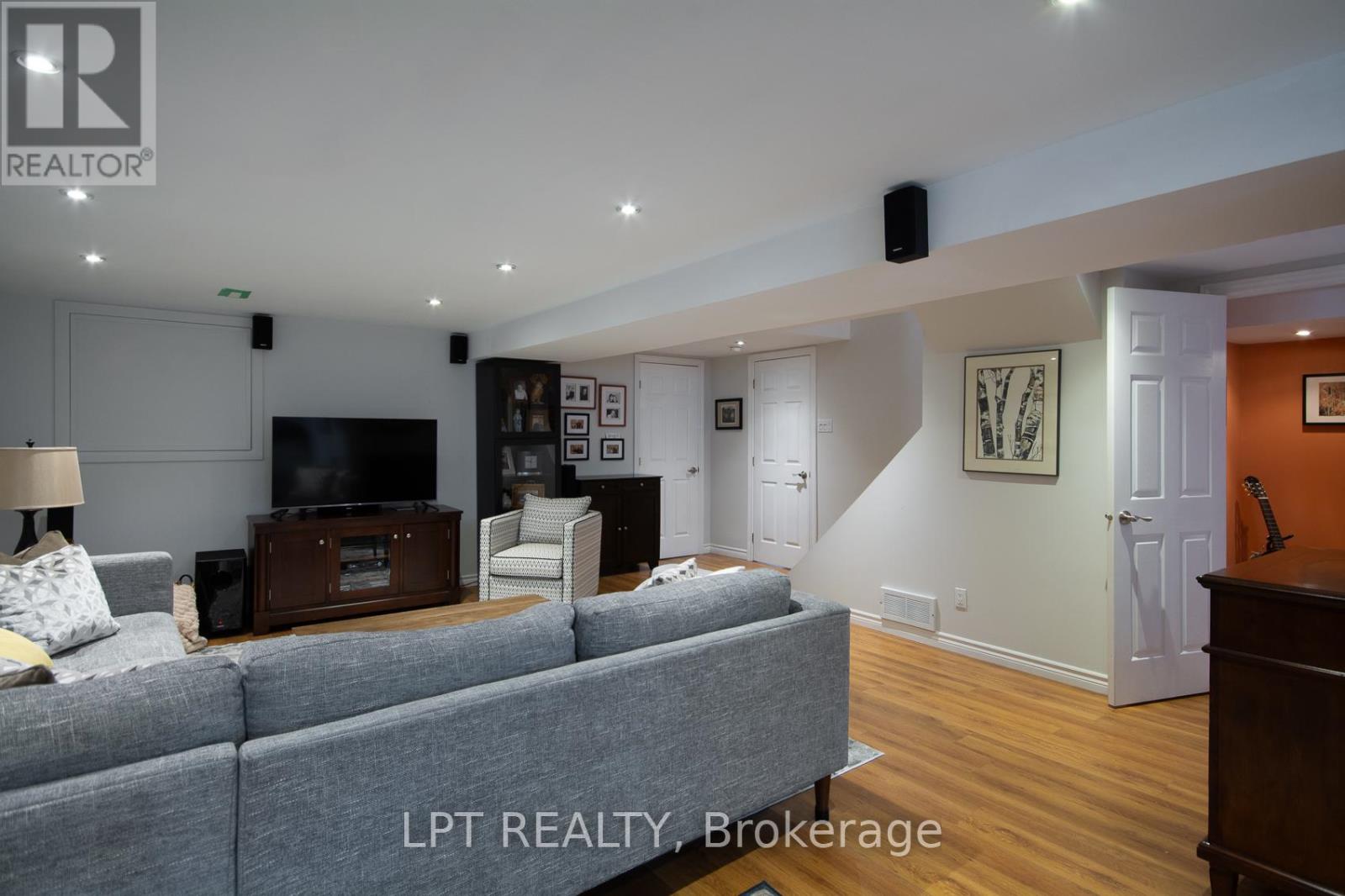 4 Drainie Drive, Ottawa, Ontario  K2L 3J5 - Photo 38 - X12961300