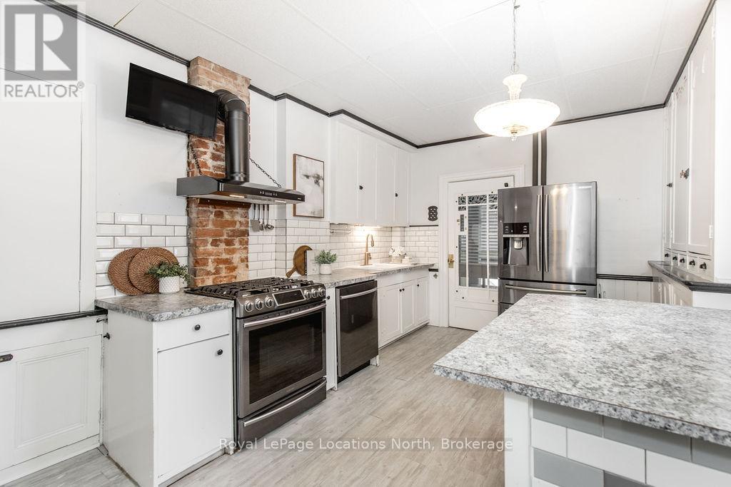 29 Tecumseth Street, Orillia, Ontario  L3V 1X7 - Photo 12 - S12961238