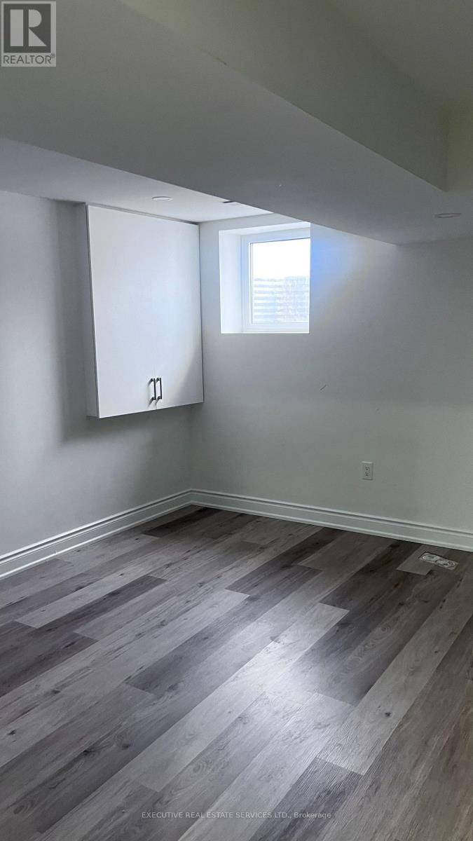 11 Midvale Road, Brampton, Ontario  L7A 2N1 - Photo 12 - W12891658