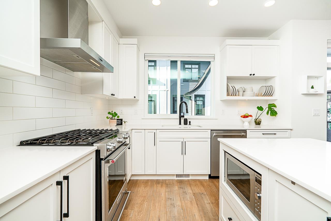 19 6897 201 Street, Langley, British Columbia V2Y 0Z3 - Photo 3 - R3104976