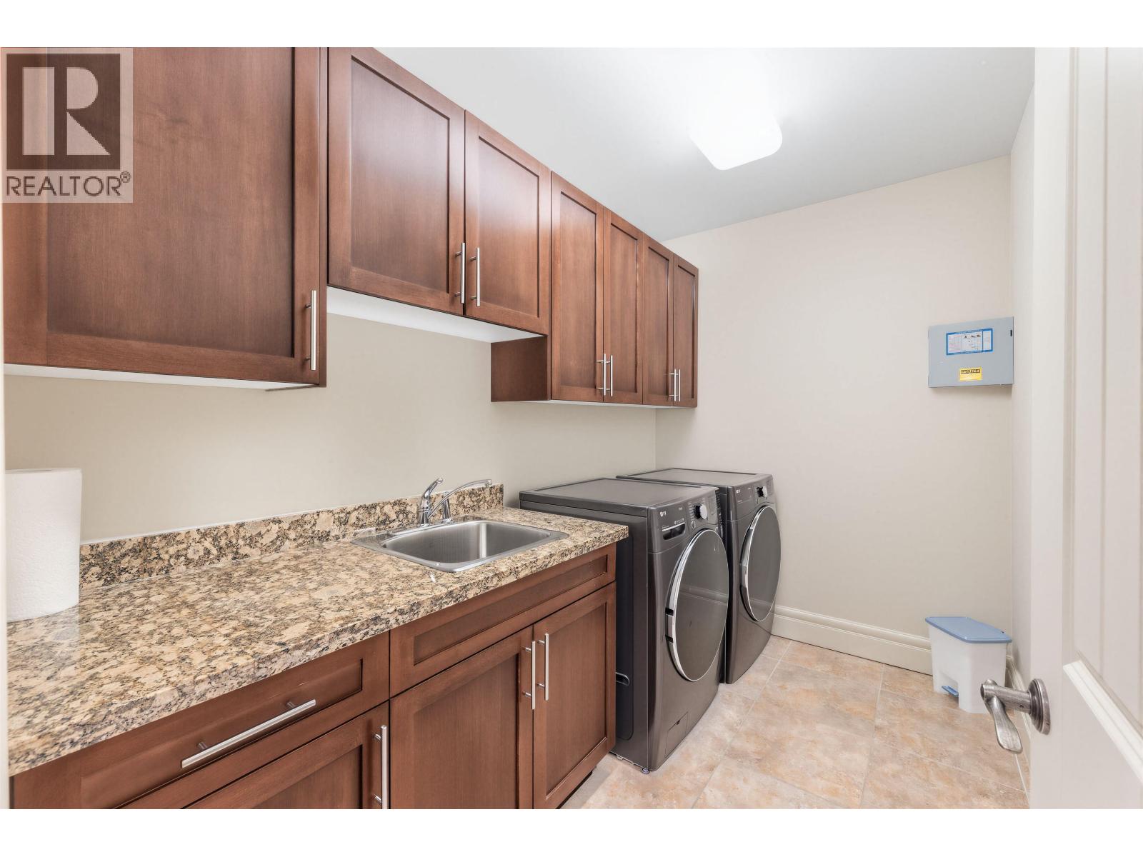 6981 Laurel Street, Vancouver, British Columbia  V6P 3T6 - Photo 37 - R3107072