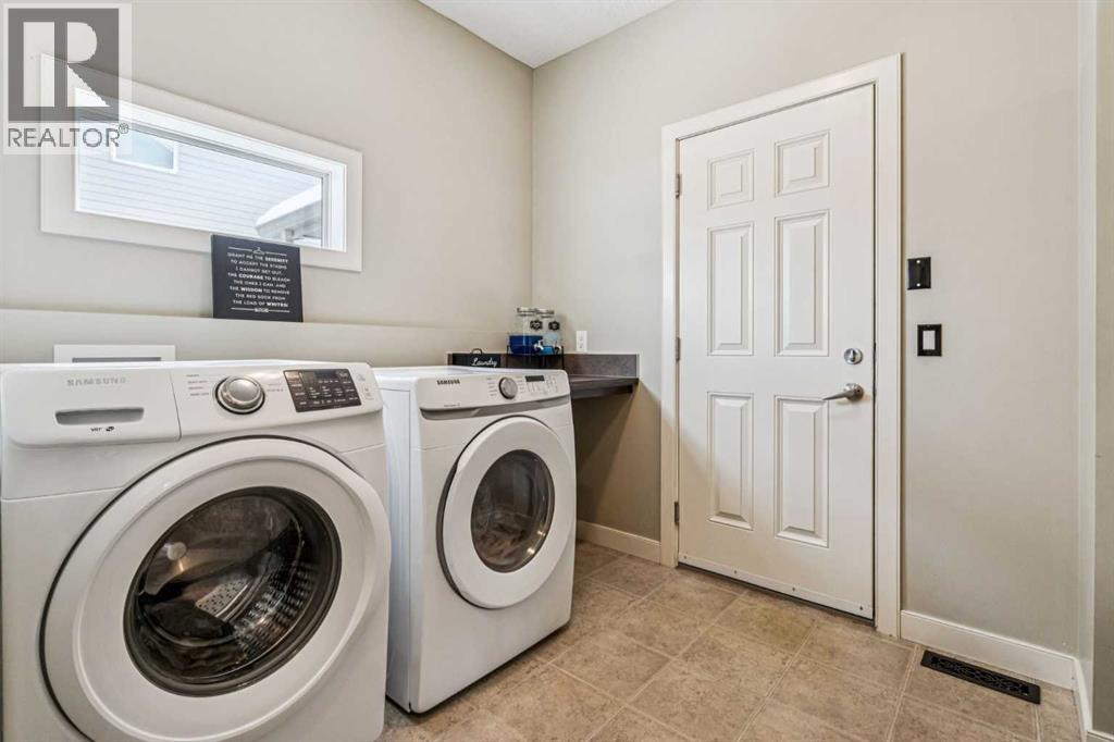 4 Drake Landing Gate, Okotoks, Alberta  T1S 0E5 - Photo 18 - A2298535