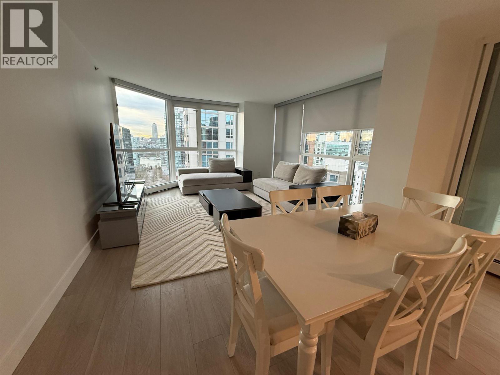 1801 289 Drake Street, Vancouver, British Columbia  V6B 4Y8 - Photo 3 - R3107068