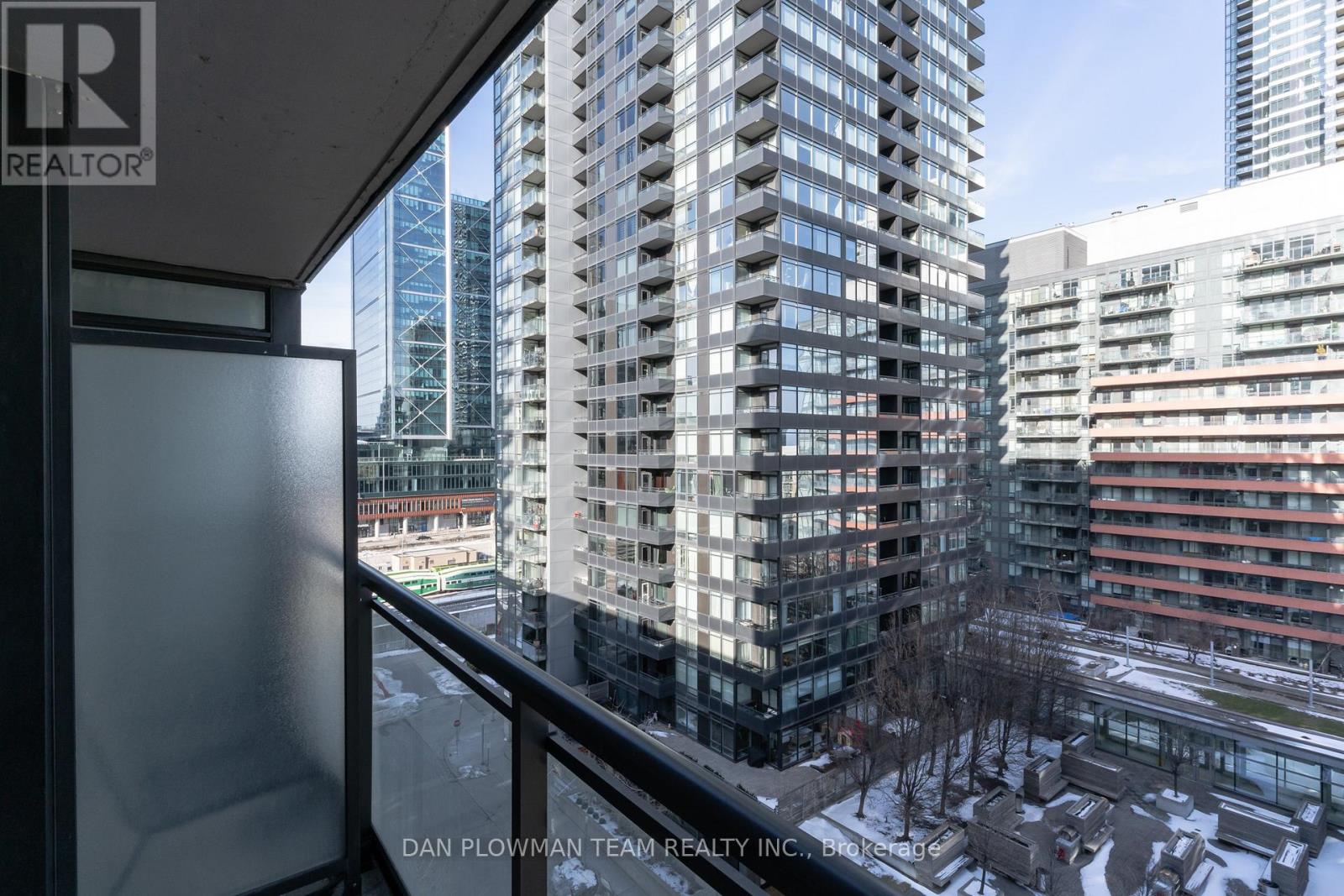 1006 - 8 Telegram Mews, Toronto, Ontario  M5V 3Z5 - Photo 21 - C12961228