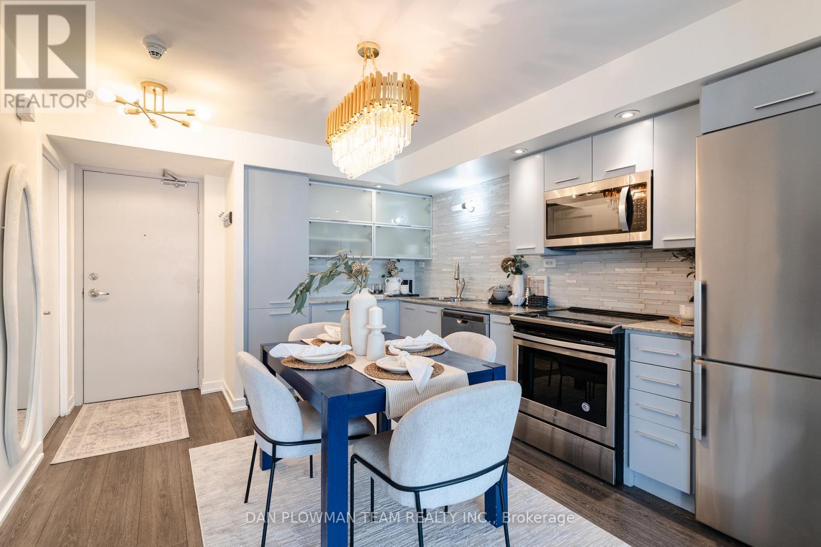 1006 - 8 Telegram Mews, Toronto, Ontario  M5V 3Z5 - Photo 4 - C12961228