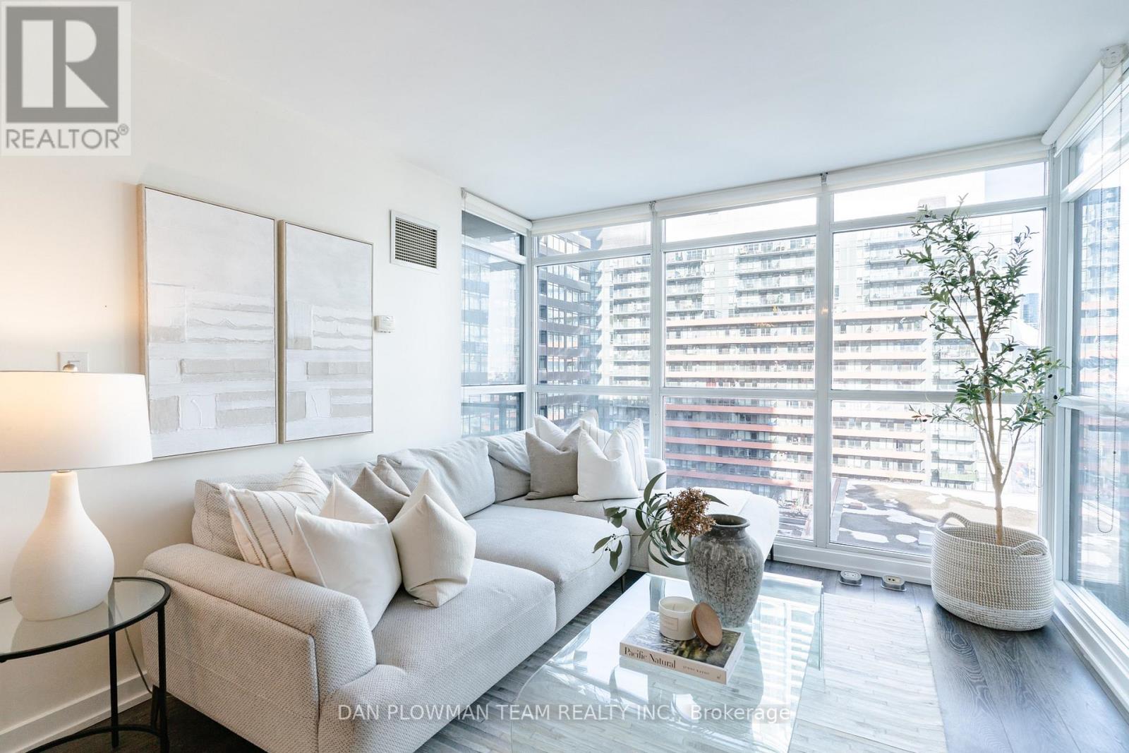 1006 - 8 Telegram Mews, Toronto, Ontario  M5V 3Z5 - Photo 9 - C12961228