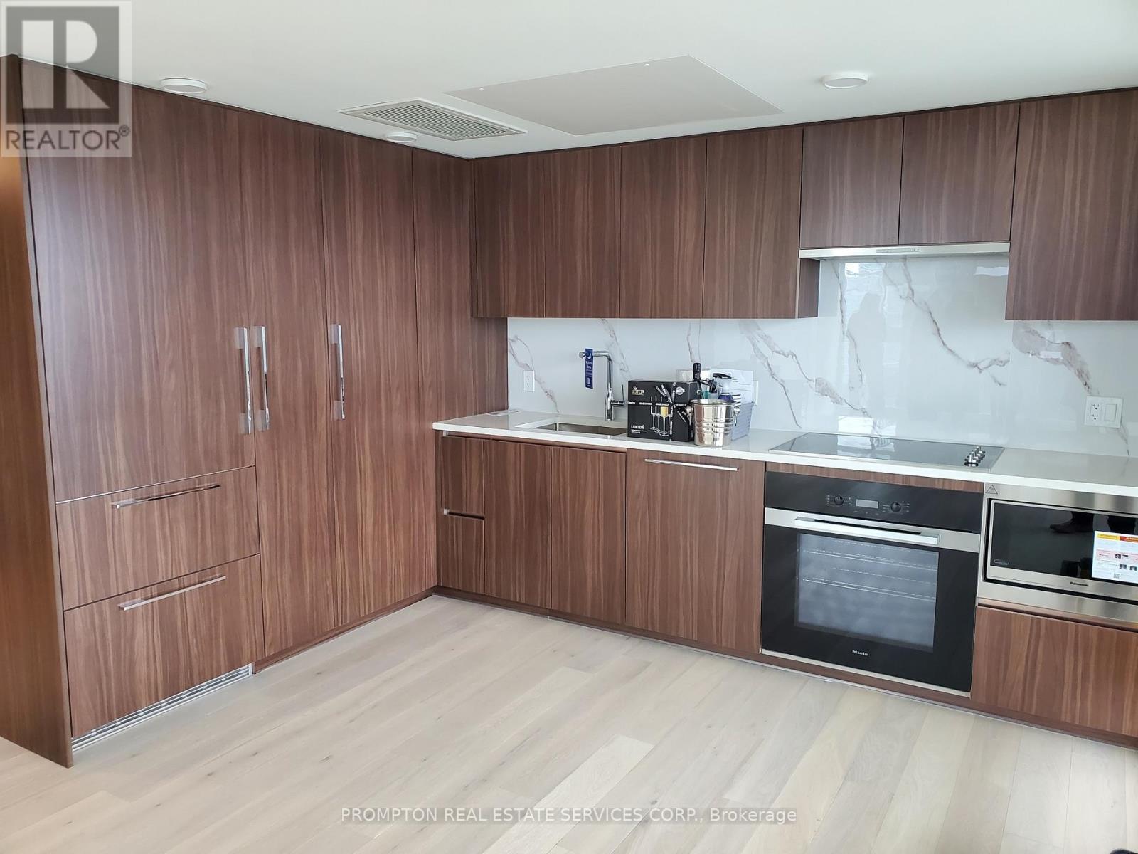 6205 - 3 Concord Cityplace Way, Toronto, Ontario  M5V 0X4 - Photo 6 - C12961242