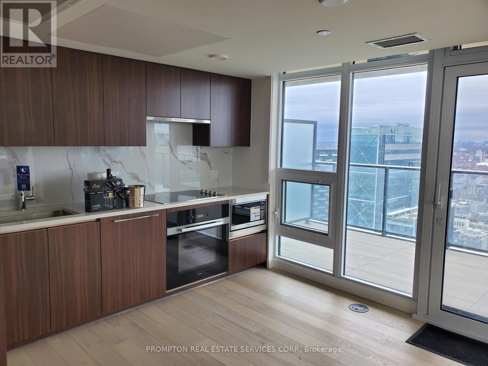 6205 - 3 Concord Cityplace Way, Toronto, Ontario  M5V 0X4 - Photo 7 - C12961242