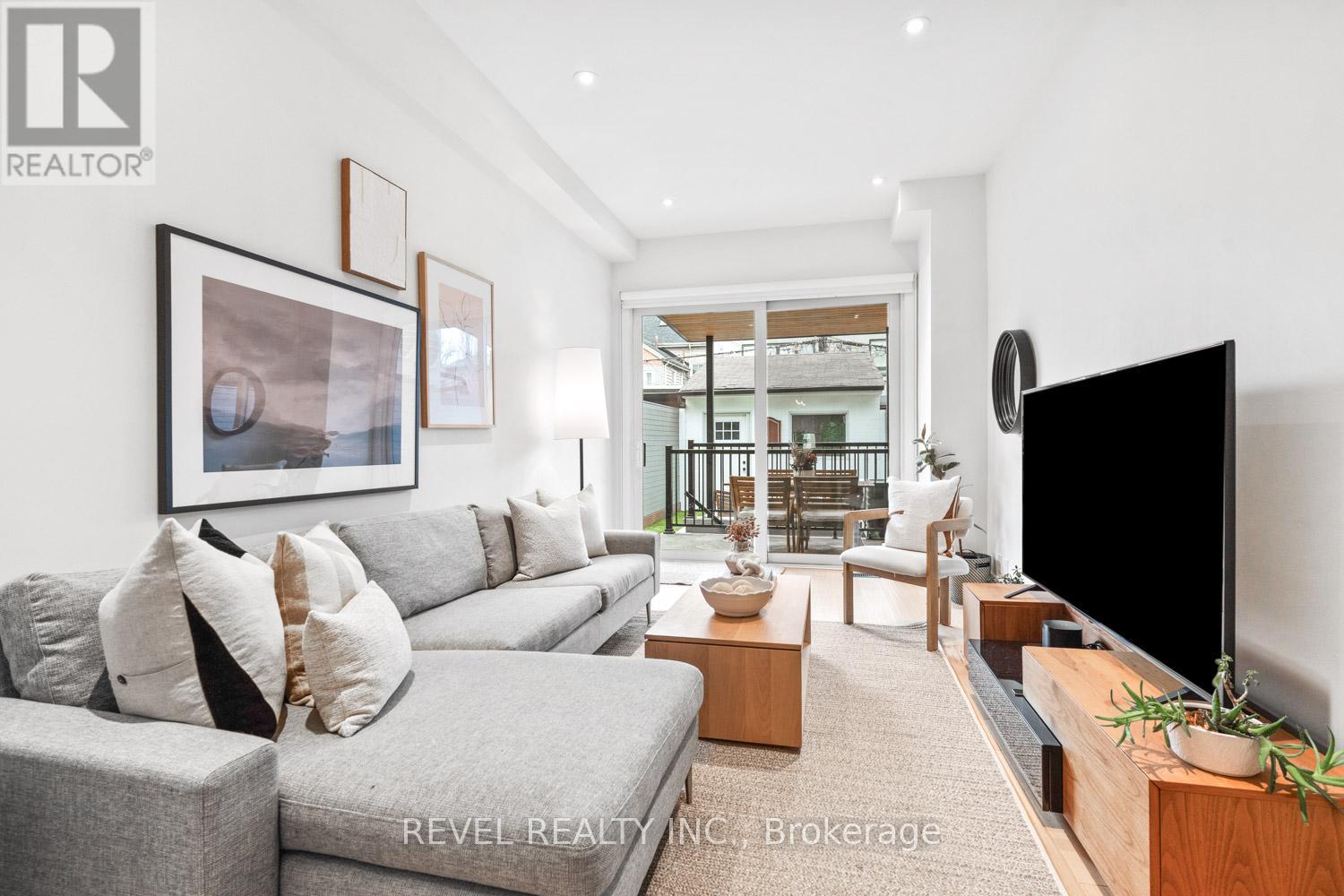 23 Manning Avenue, Toronto, Ontario  M6J 2K3 - Photo 12 - C12961302