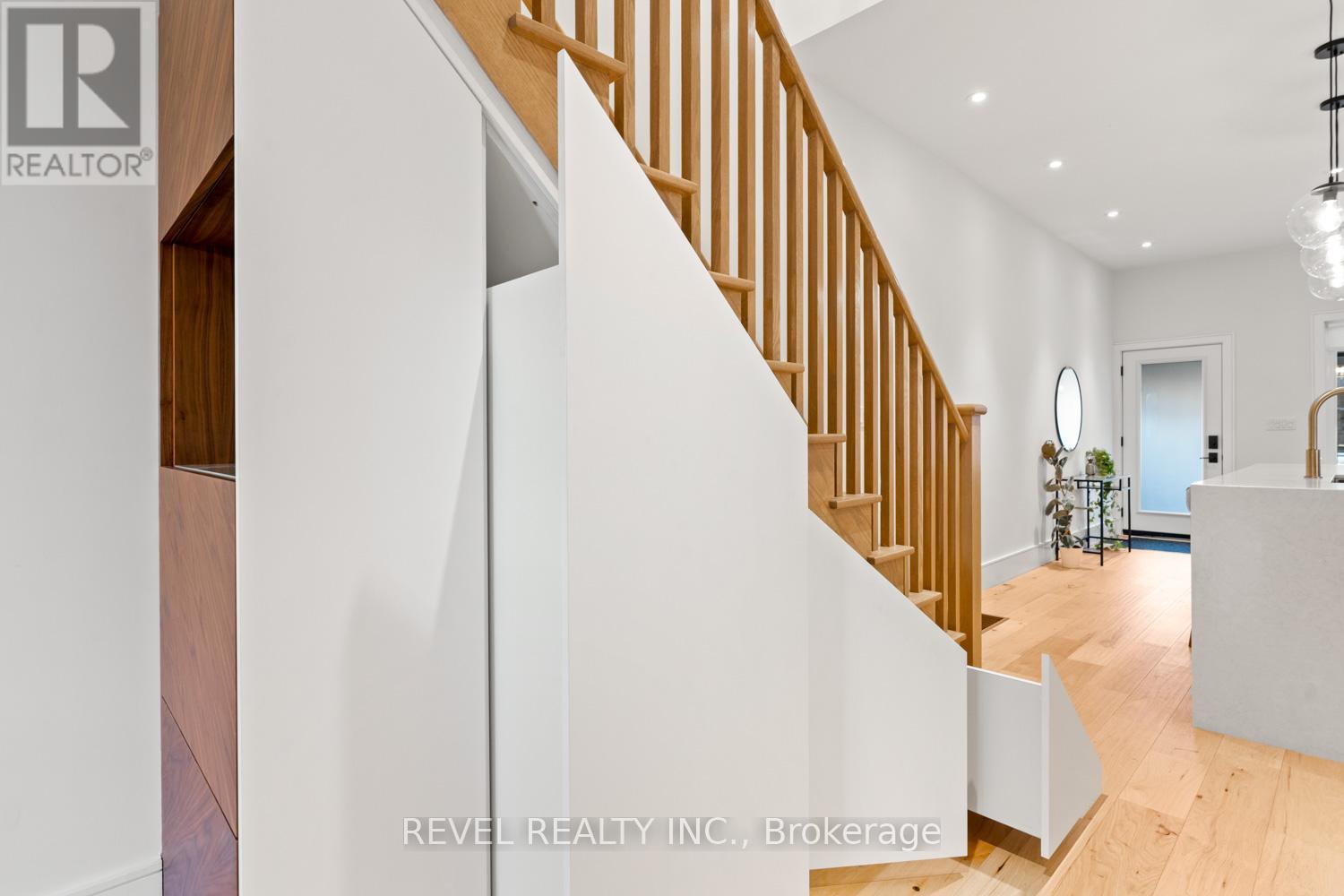 23 Manning Avenue, Toronto, Ontario  M6J 2K3 - Photo 17 - C12961302