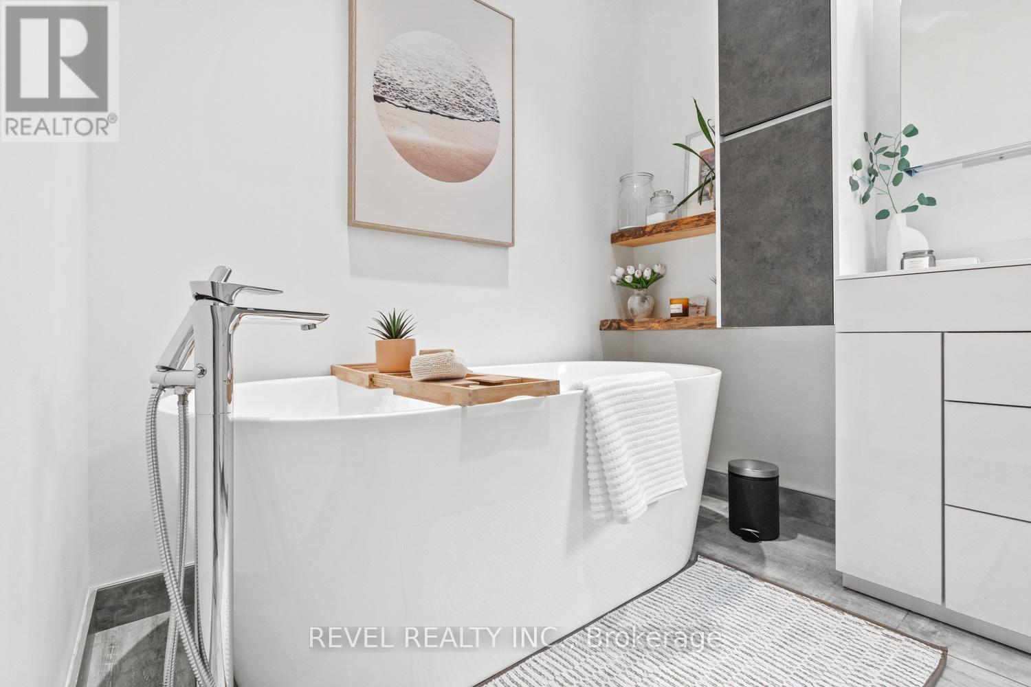 23 Manning Avenue, Toronto, Ontario  M6J 2K3 - Photo 26 - C12961302