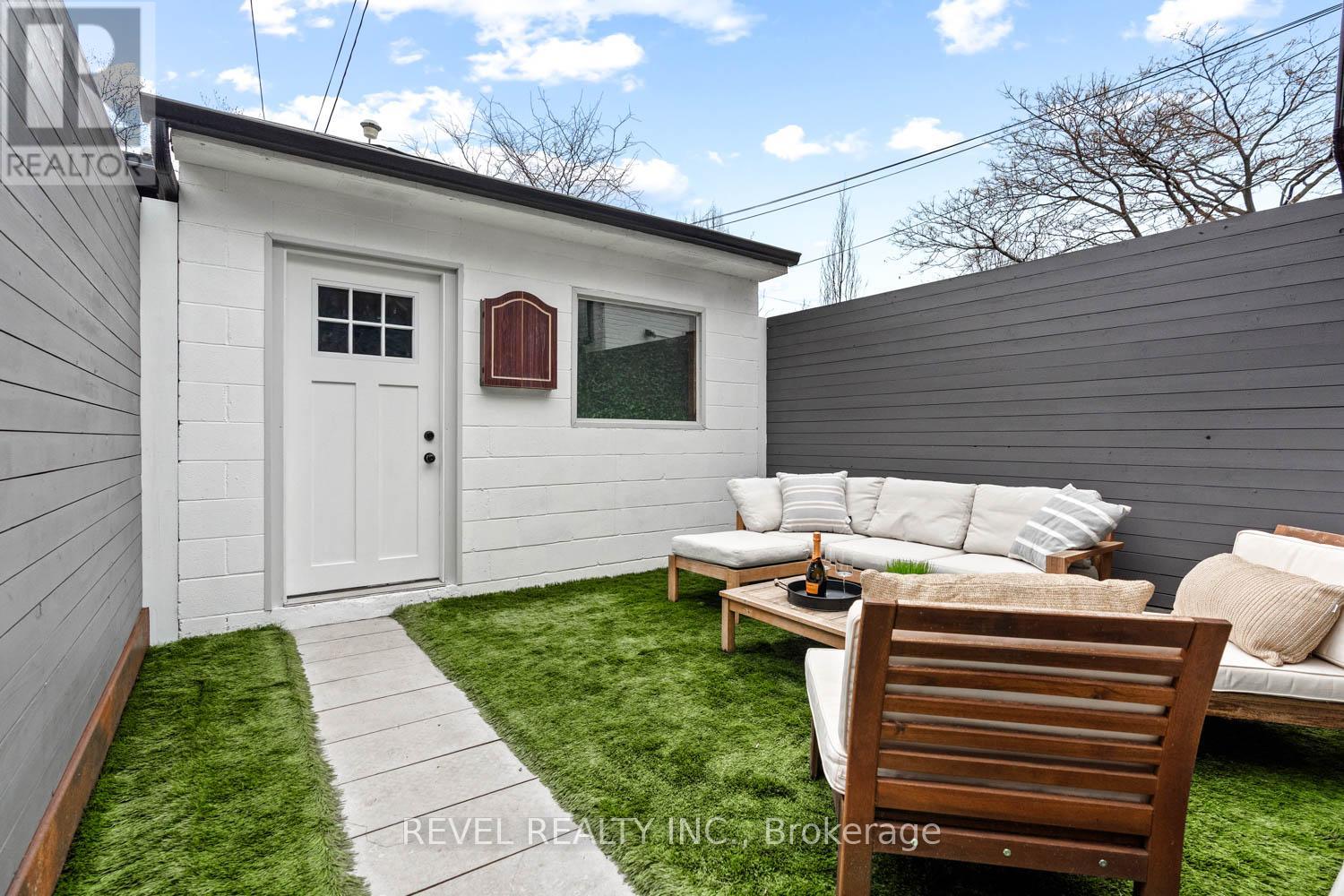 23 Manning Avenue, Toronto, Ontario  M6J 2K3 - Photo 36 - C12961302