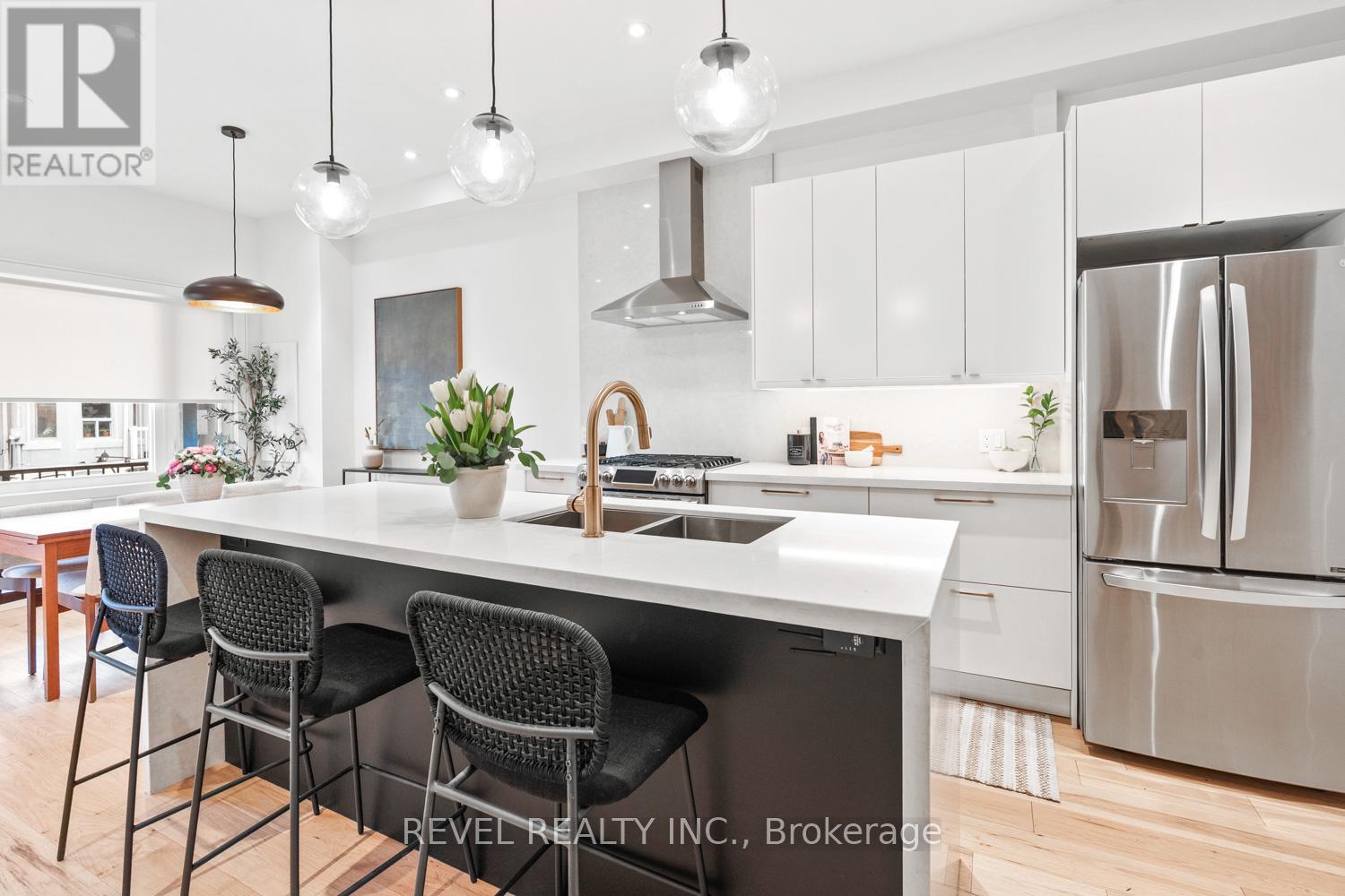 23 Manning Avenue, Toronto, Ontario  M6J 2K3 - Photo 9 - C12961302