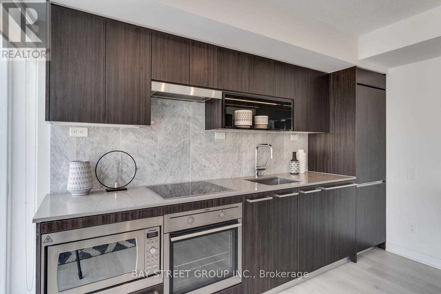 1205 - 80 Queens Wharf Road, Toronto, Ontario M5V 0J3 - Photo 6 - C12961310