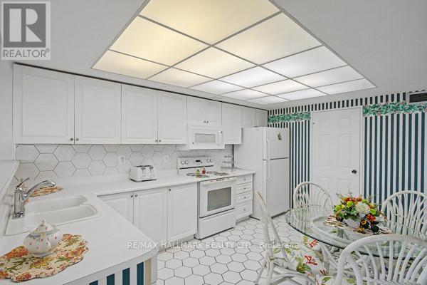 1002 - 131 Torresdale Avenue, Toronto, Ontario M2R 3T1 - Photo 14 - C12961314