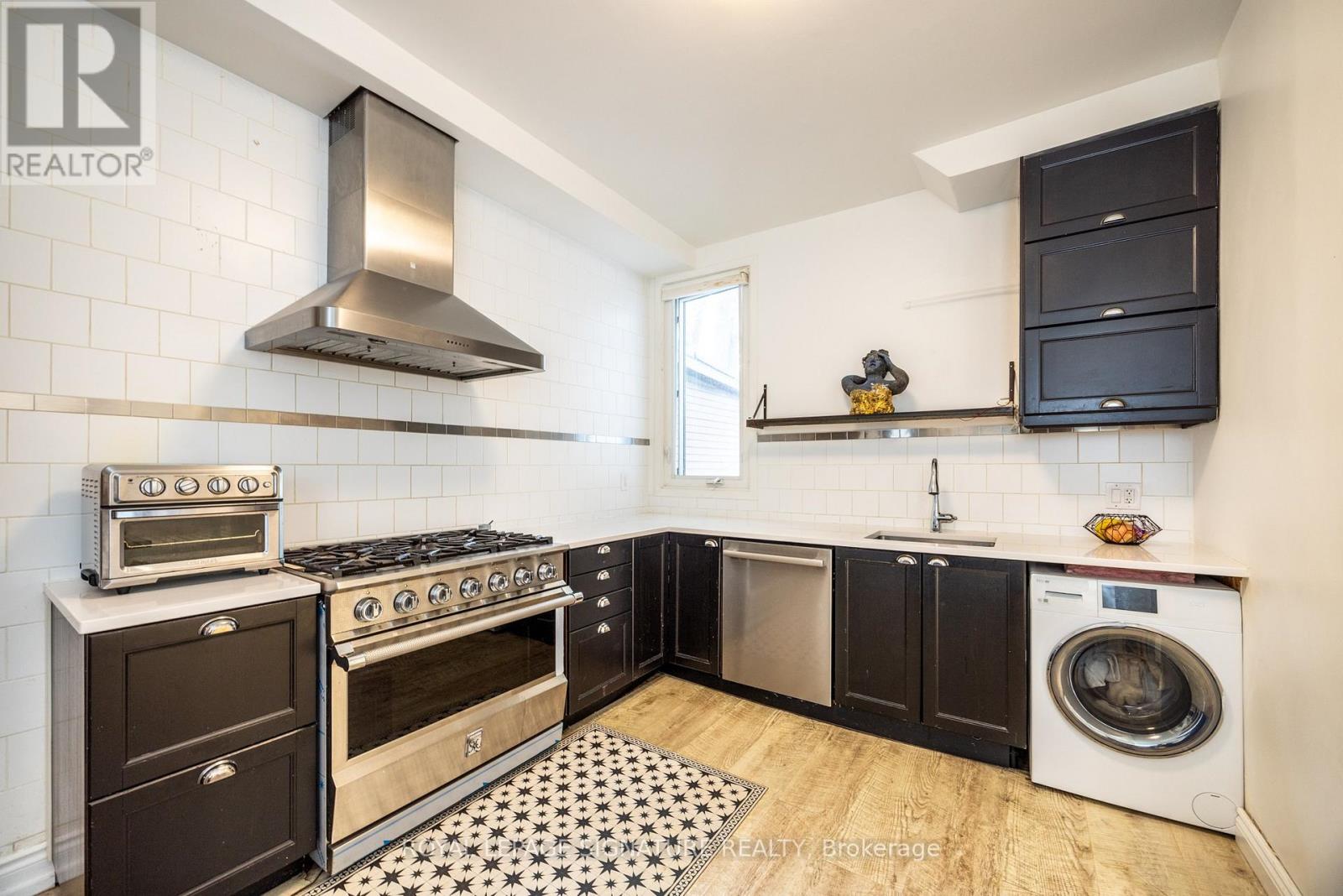 71 Hamilton Street, Toronto (South Riverdale), Ontario  M4M 2C7 - Photo 15 - E12961266