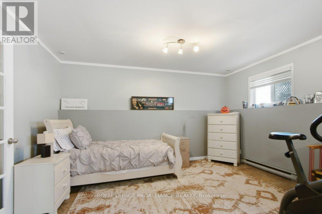 8 Birch Street, Quinte West, Ontario  K8V 6J1 - Photo 21 - X12833244