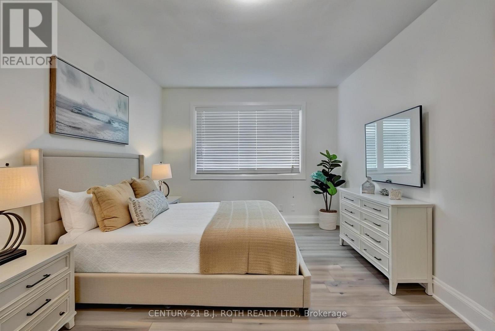 16 Gloria Street, Barrie (Sunnidale), Ontario  L4N 4L9 - Photo 11 - S12961282