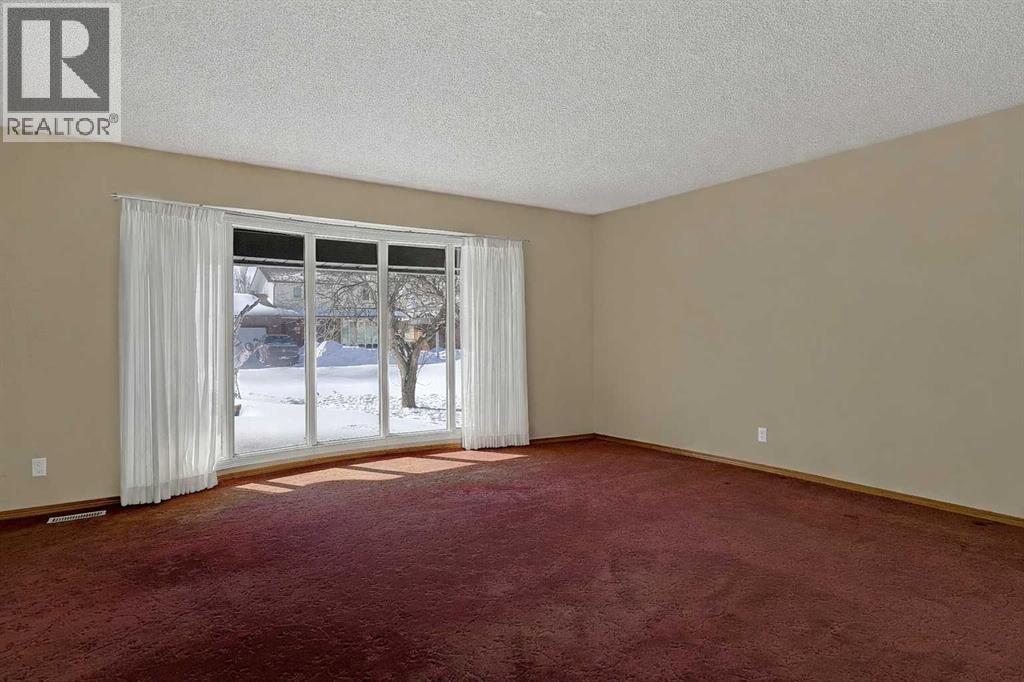 9506 77 Avenue, Grande Prairie, Alberta  T8V 4T3 - Photo 3 - A2297384