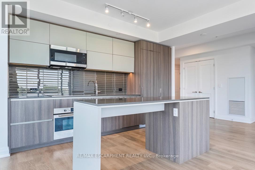 1012 - 21 Park Street E, Mississauga, Ontario L5G 0C2 - Photo 11 - W12961254