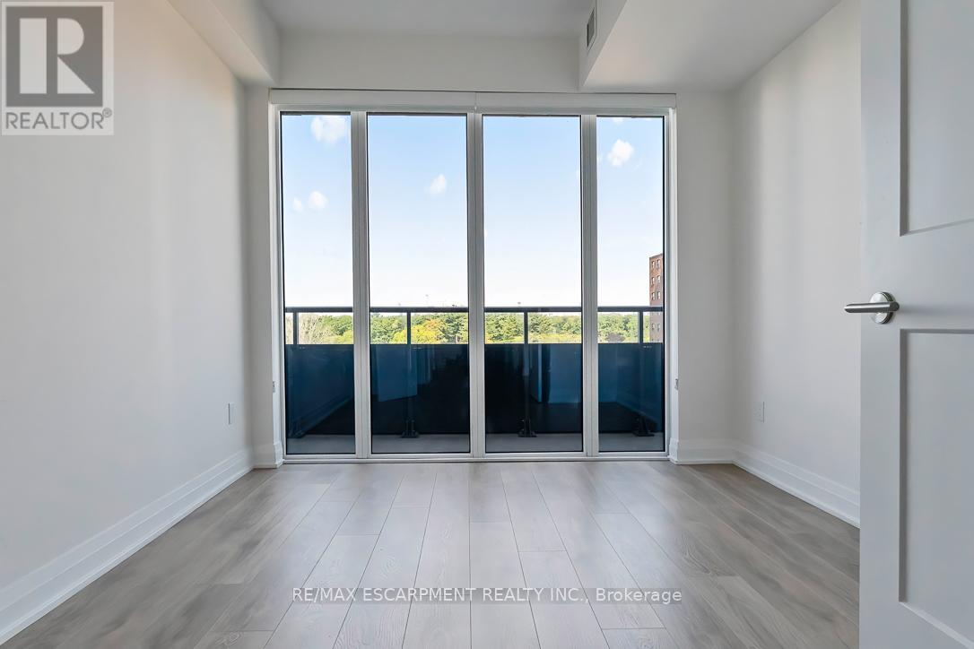 1012 - 21 Park Street E, Mississauga, Ontario L5G 0C2 - Photo 19 - W12961254