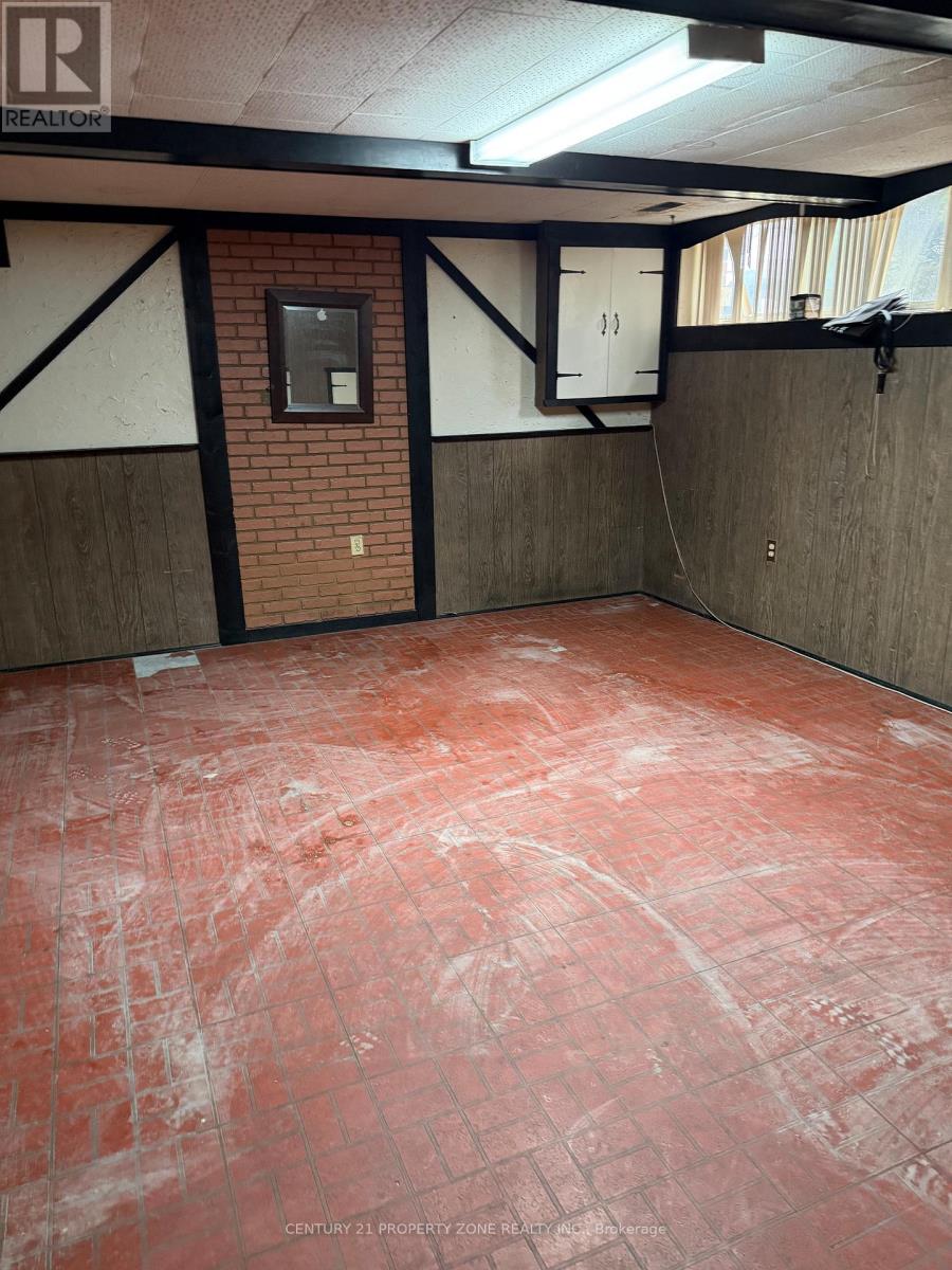 Basement - 7280 Dellaport Drive, Mississauga, Ontario  L4T 2Y3 - Photo 7 - W12961292