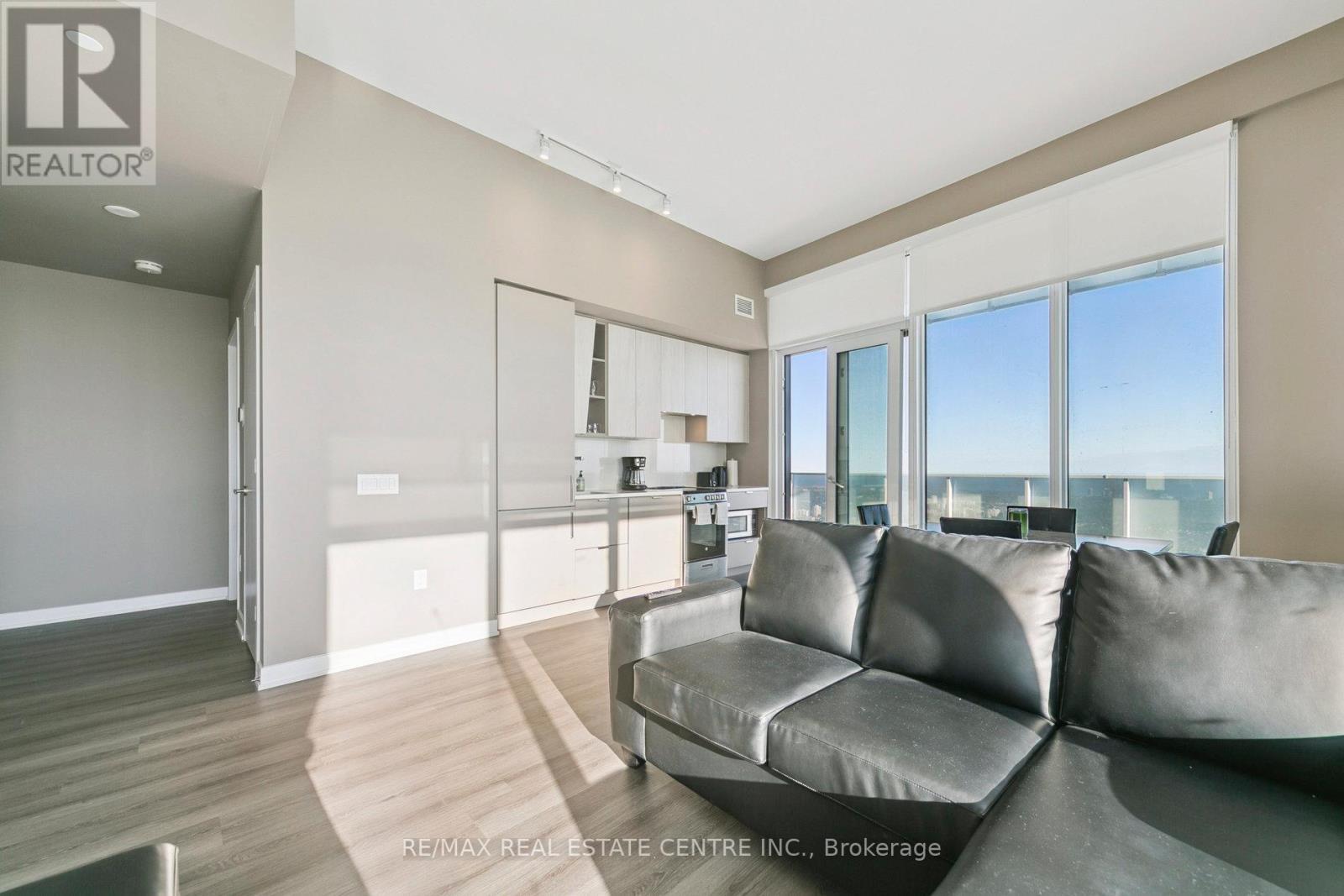 5907 - 3883 Quartz Road, Mississauga, Ontario L5B 0M4 - Photo 10 - W12961308