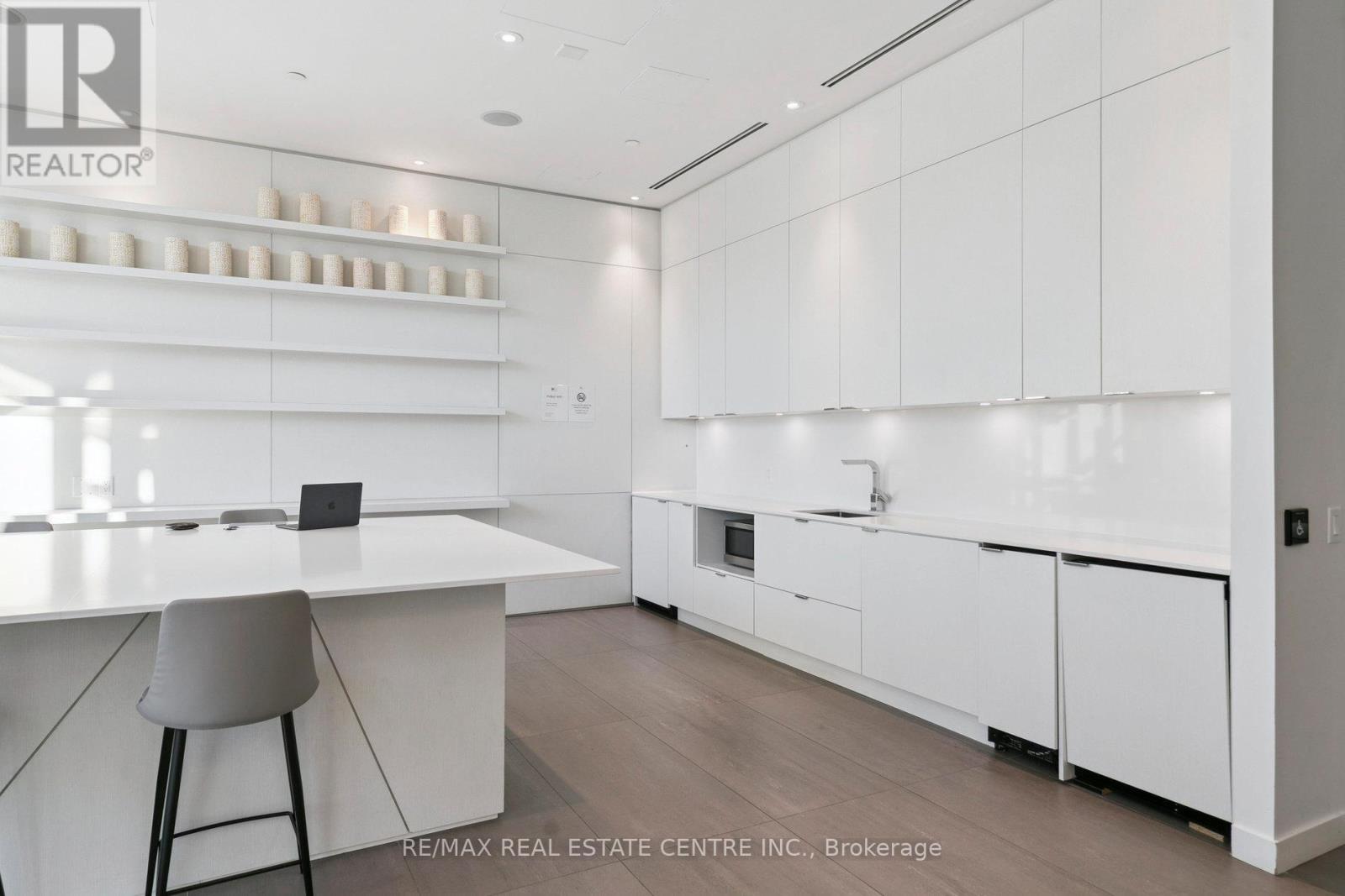 5907 - 3883 Quartz Road, Mississauga, Ontario L5B 0M4 - Photo 37 - W12961308