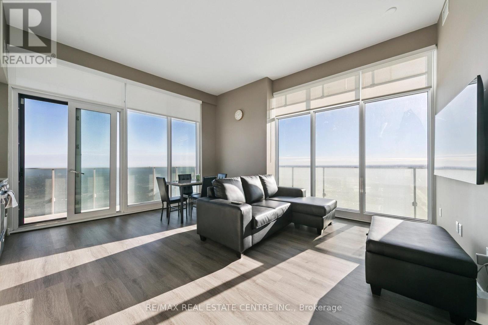 5907 - 3883 Quartz Road, Mississauga, Ontario L5B 0M4 - Photo 8 - W12961308