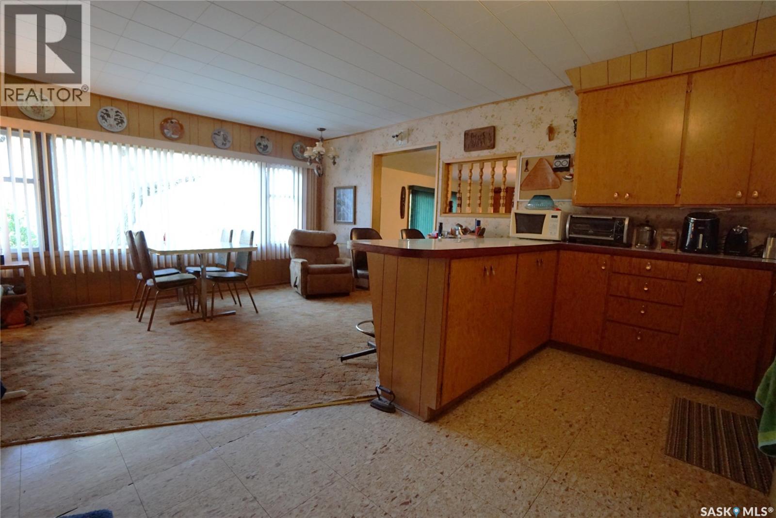 608 Nicoll Lane, Regina Beach, Saskatchewan  S0G 4C0 - Photo 3 - SK032186