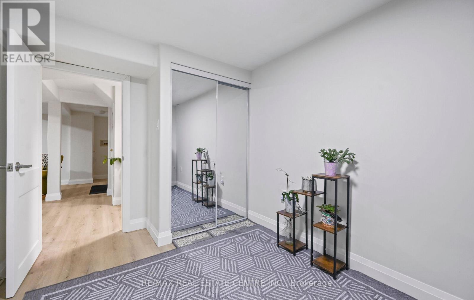 84 Viscount Road, Brantford, Ontario N3P 1Y7 - Photo 41 - X12961230