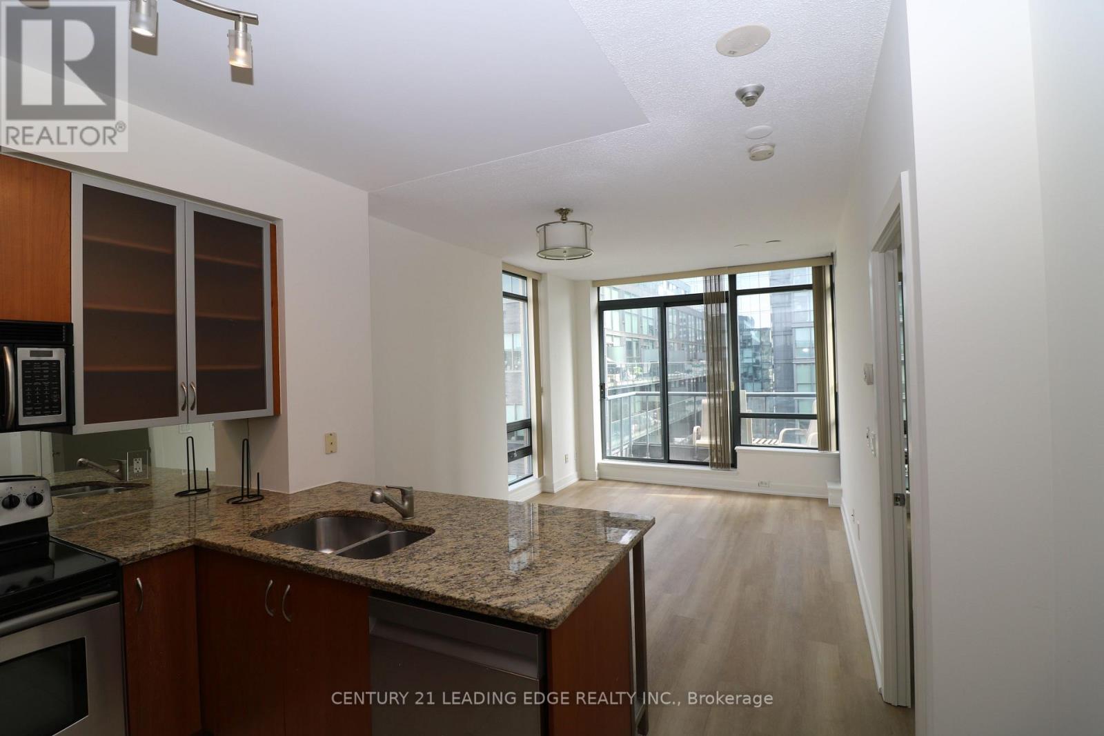 1404 - 438 King Street W, Toronto, Ontario  M5V 1K1 - Photo 4 - C12959302