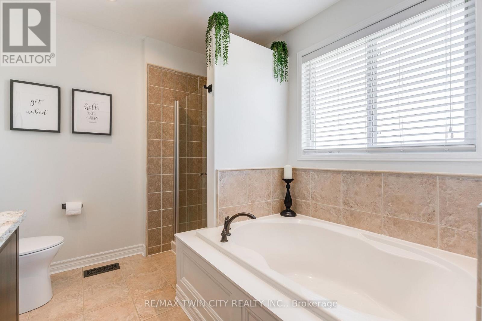 32 Bloomington Drive, Cambridge, Ontario  N1P 1J4 - Photo 28 - X12918716