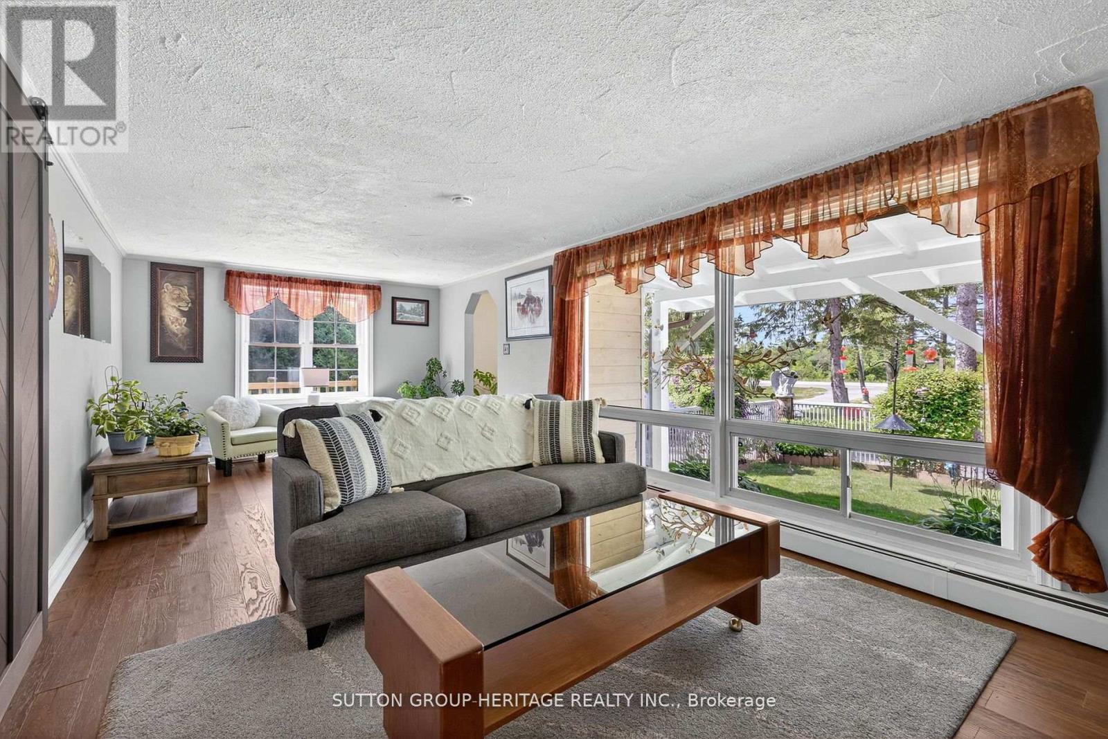 22665 Lakeridge Road, Brock, Ontario  L0E 1E0 - Photo 5 - N12961352