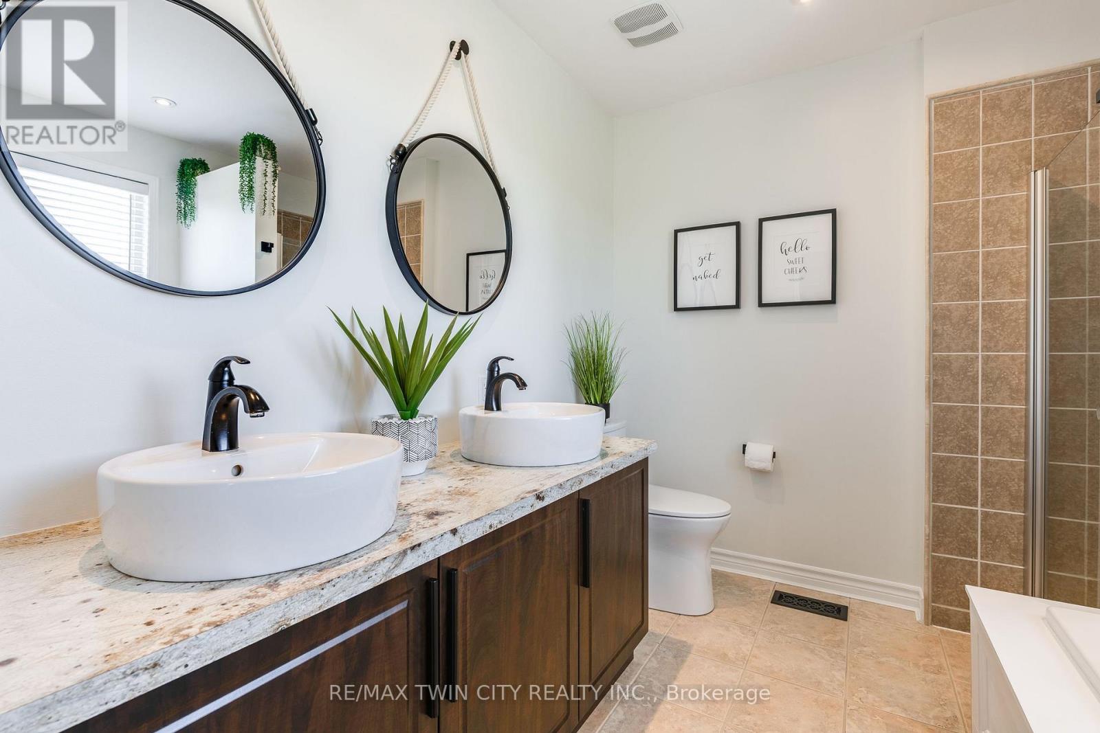 32 Bloomington Drive, Cambridge, Ontario  N1P 1J4 - Photo 27 - X12918716