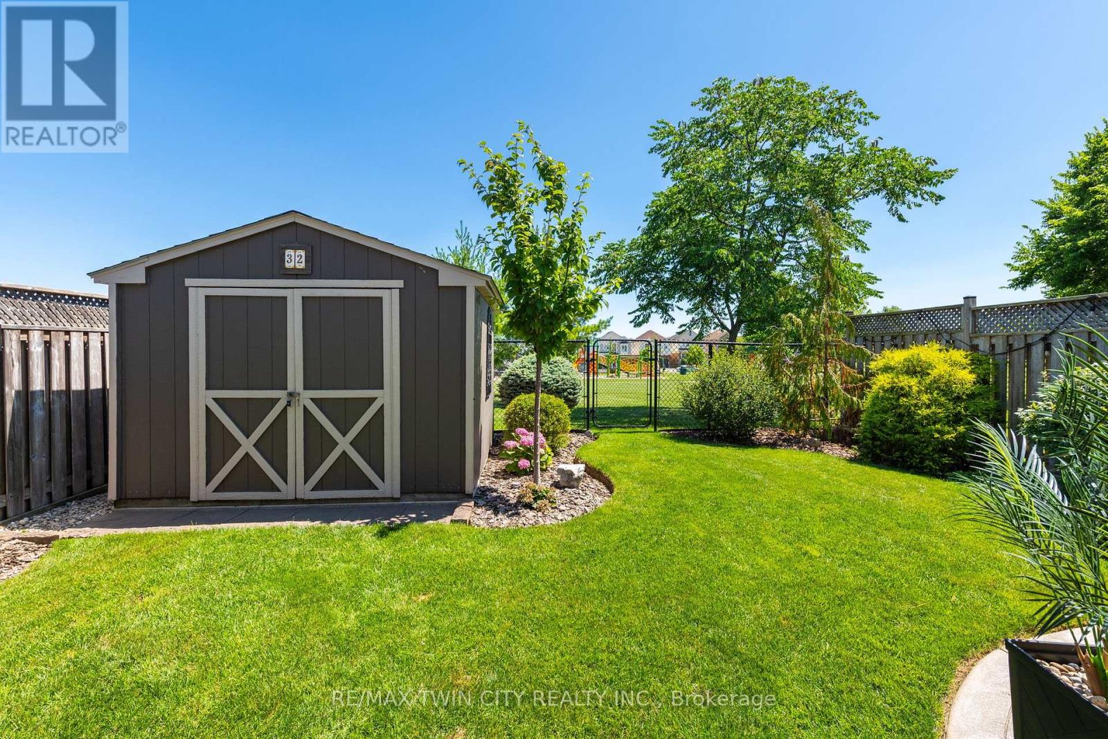 32 Bloomington Drive, Cambridge, Ontario  N1P 1J4 - Photo 44 - X12918716