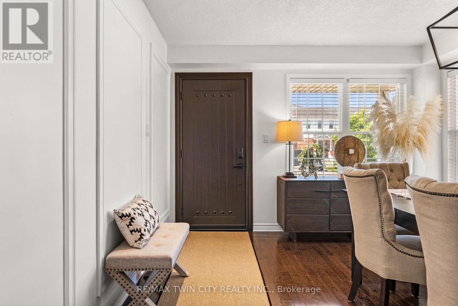 32 Bloomington Drive, Cambridge, Ontario  N1P 1J4 - Photo 7 - X12918716