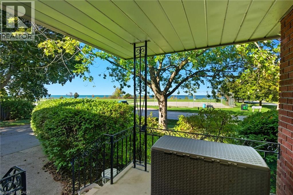 67 Lakeside Drive, Grimsby, Ontario  L3M 2L3 - Photo 4 - 40778190