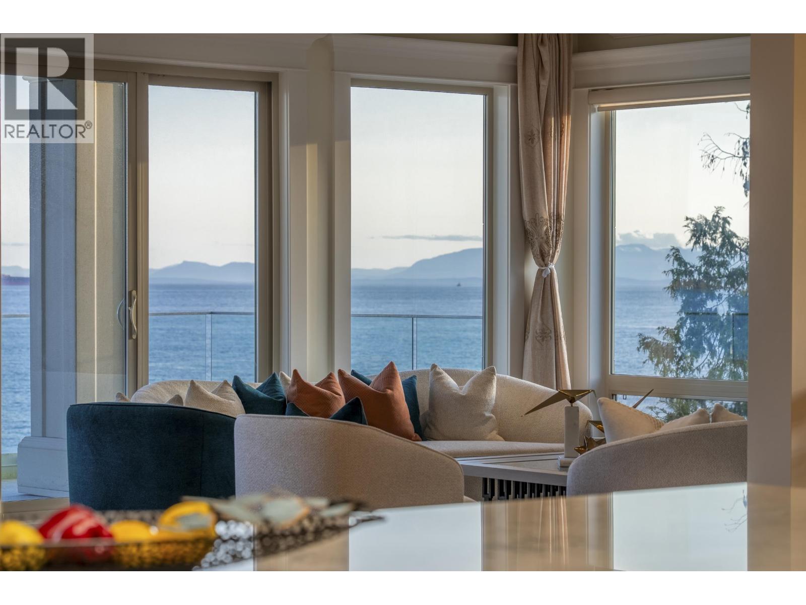 3008 Procter Avenue, West Vancouver, British Columbia  V7V 1G1 - Photo 4 - R2997166